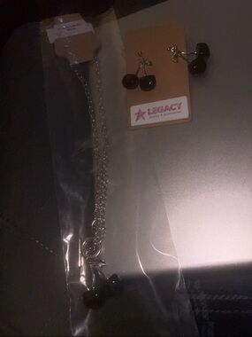 Legacy Black Cherry Jewelry Set